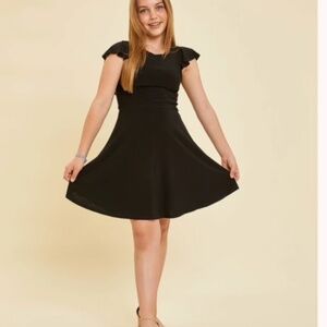 Un DeuxTrois Fashion - Flutter Sleeve Black Dress - Girl 10